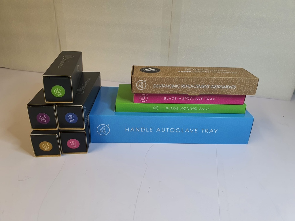 DENTANOMIC Set – Gold, bestehend aus 5 Standard Handgriffen (lila, orange, grün, blau und rosa) + Elevator- und Luxator-Klingen Set (9 Stück) + Aufbewahrungsrack + Schleifset + Sterilisationsbehälter - Die Originalverpackung ist leicht beschädigt; zudem weisen drei der Handgriffe Gebrauchsspuren auf.